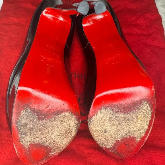 Christian Louboutin Glossy Black Peep Toe Heels - Picture 4 of 8